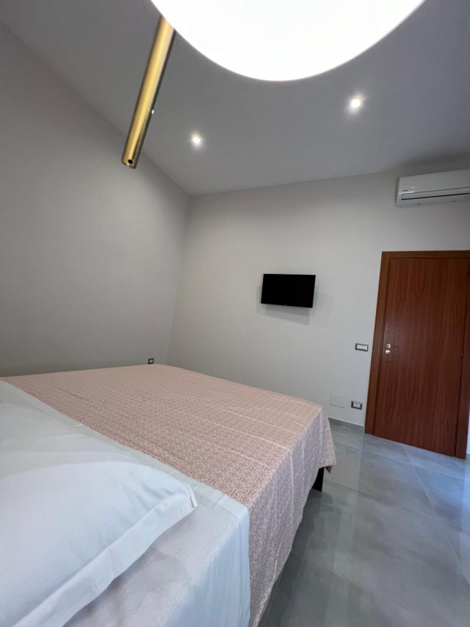 Apartamento Ninetta A Toledo Nápoles Exterior foto
